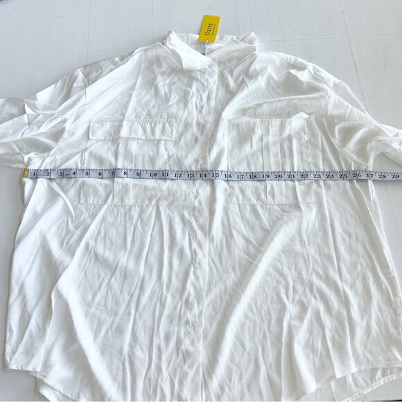 New DAISY Satin Long Sleeve Large Pocket Button Down Shirt Women’s SIZE 3X Ivory - Picture 5 of 7